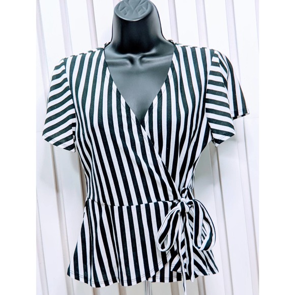 Womens LILY WHITE Peplum Belt Wrap Top Black White Vertical Stripes Size Small - Picture 2 of 8